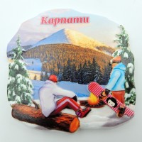Магнит на холодильник зимние Карпаты сноубордисты у костра №1
